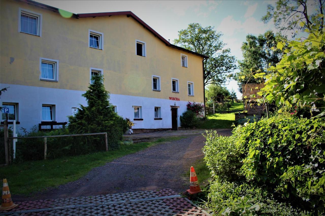 Zagroda Agroturystyczna Wiecha Mieroszow 外观 照片